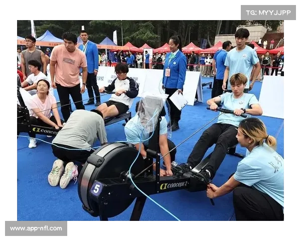 朱家角举办陆上划船器市民挑战赛 引领赛艇文化盛事精彩纷呈