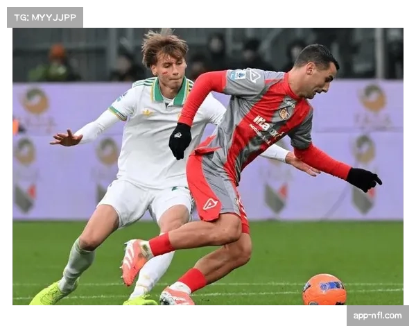 罗马主场3-0完胜克雷莫内塞，克里斯坦特回头望月打破僵局